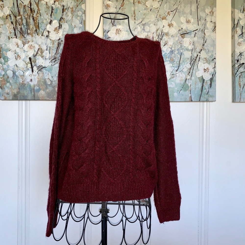 H&M burgundy knit sweater size: M